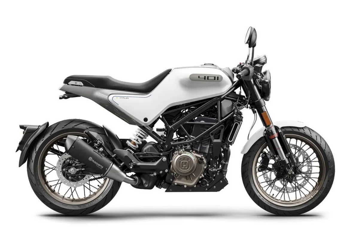 Husqvarna Vitpilen 401: tutta nuova per il 2023? [Foto spia] (5)