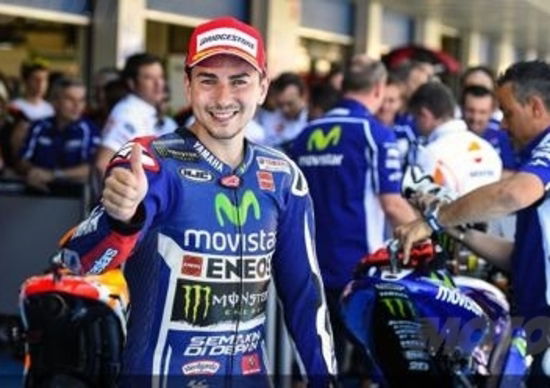 Lorenzo è il più veloce nel warm up a Jerez