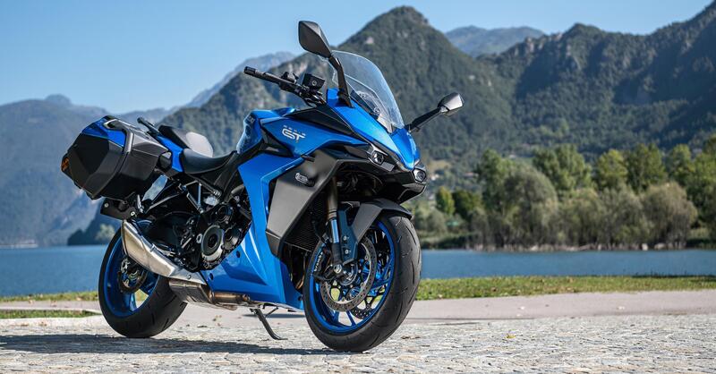 Suzuki GSX-S1000 GT: demo ride al giro di boa