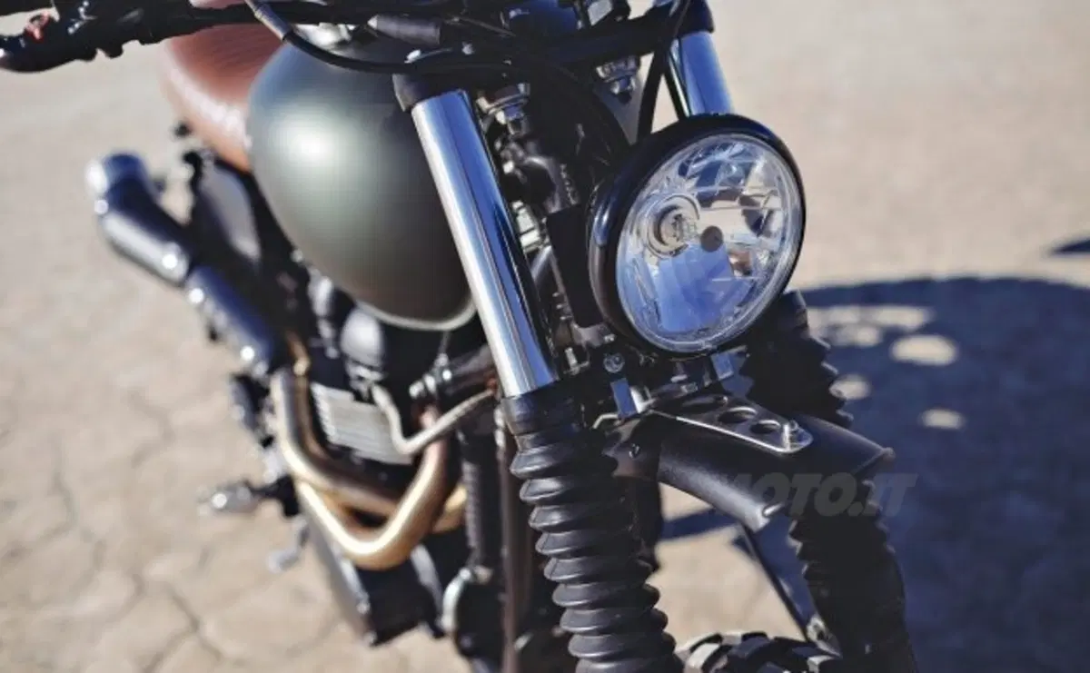 British Customs Triumph Scrambler (3)