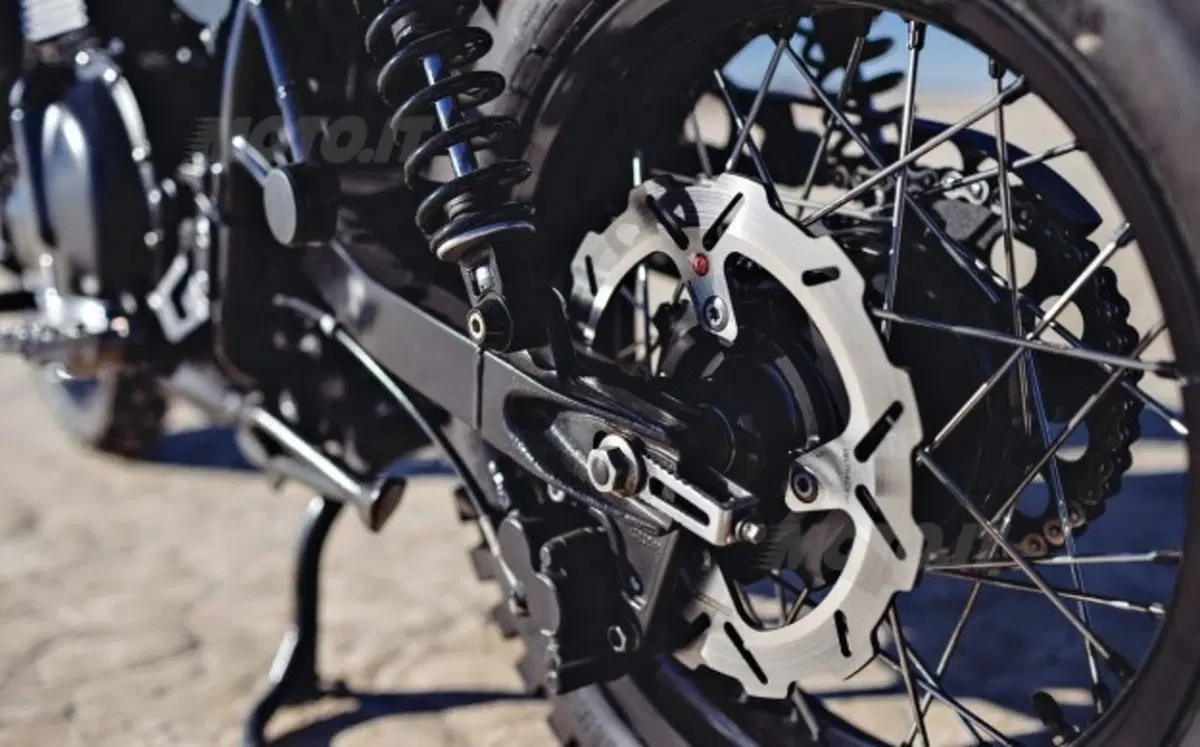 British Customs Triumph Scrambler (4)