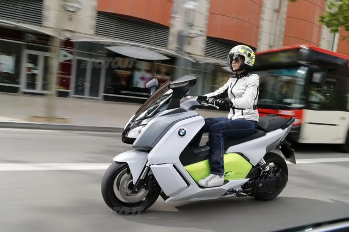 BMW C evolution (10)