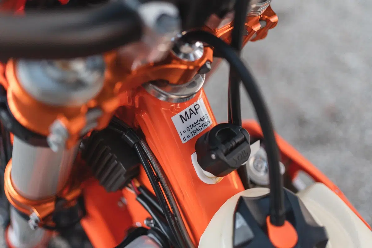 Abbiamo provato le KTM EXC 2022 300 2t e 350 4t top di gamma (19)