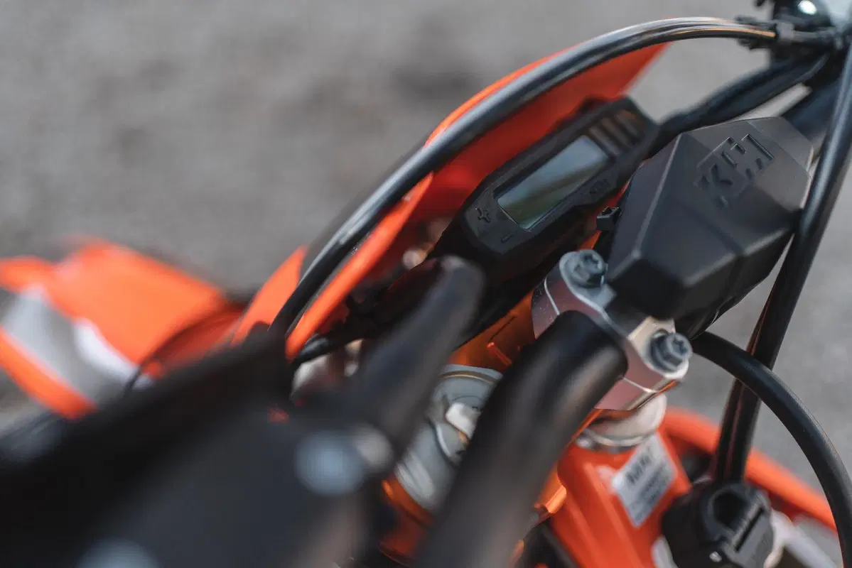 Abbiamo provato le KTM EXC 2022 300 2t e 350 4t top di gamma (22)