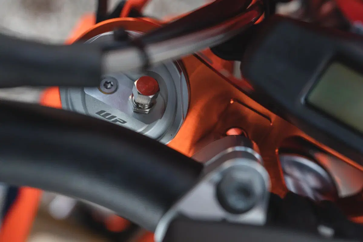 Abbiamo provato le KTM EXC 2022 300 2t e 350 4t top di gamma (24)