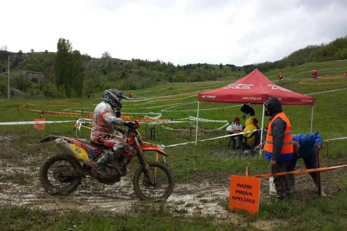 Trofeo Enduro KTM. Gubbio, il mare di fango non ferma i piloti! (10)