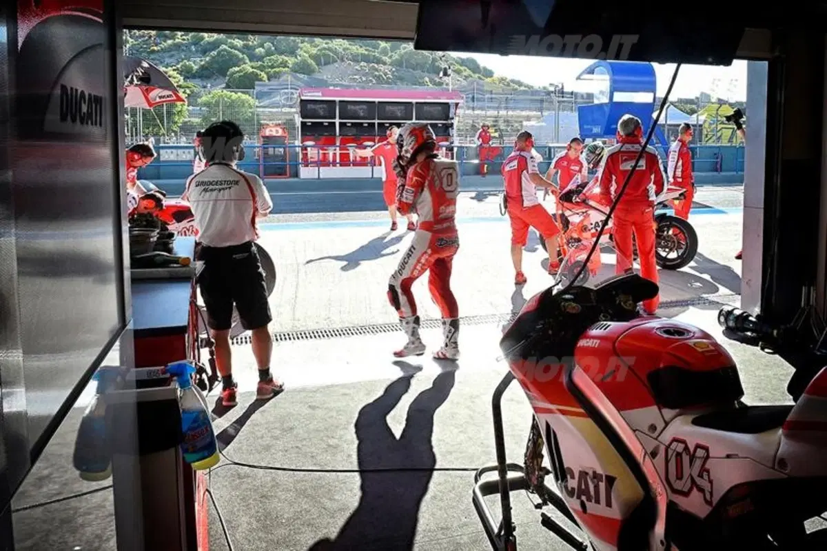 Le foto più spettacolari del GP di Jerez (26)
