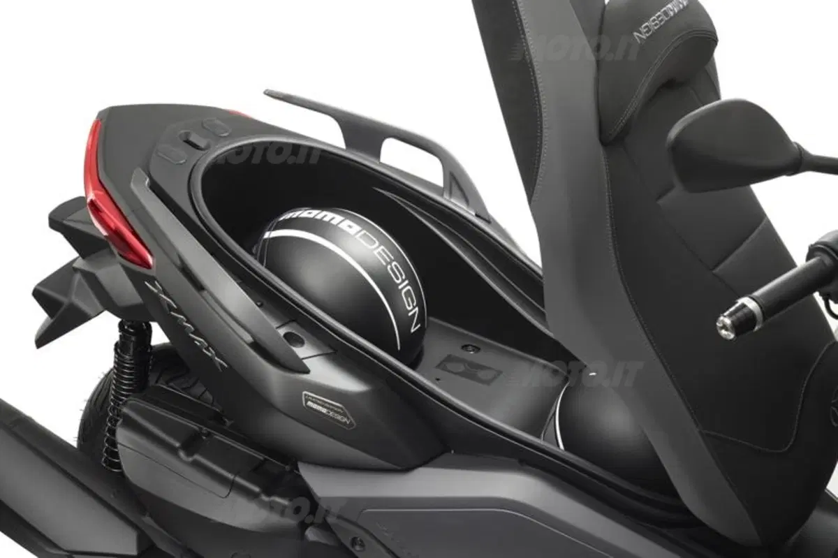 Yamaha presenta il nuovo X-Max 400 MomoDesign (21)