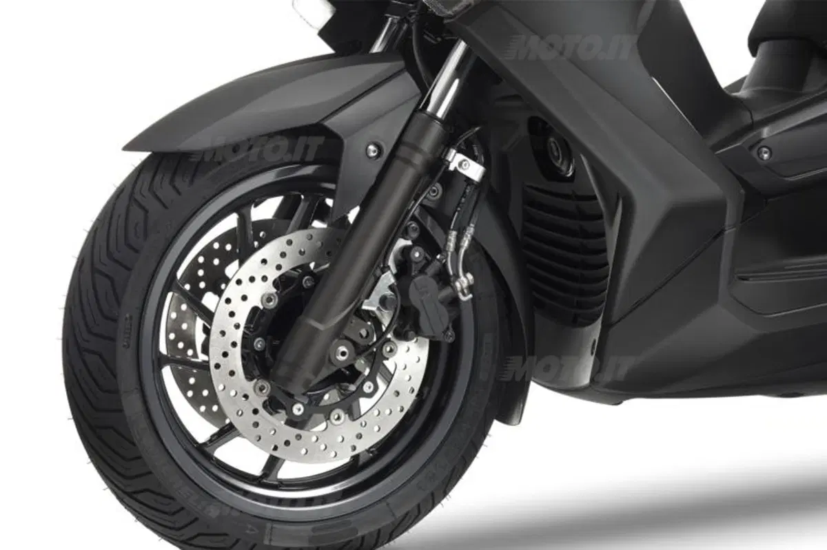 Yamaha presenta il nuovo X-Max 400 MomoDesign (22)