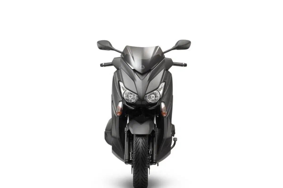 Yamaha presenta il nuovo X-Max 400 MomoDesign (31)