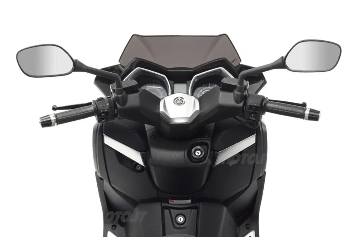 Yamaha presenta il nuovo X-Max 400 MomoDesign (32)