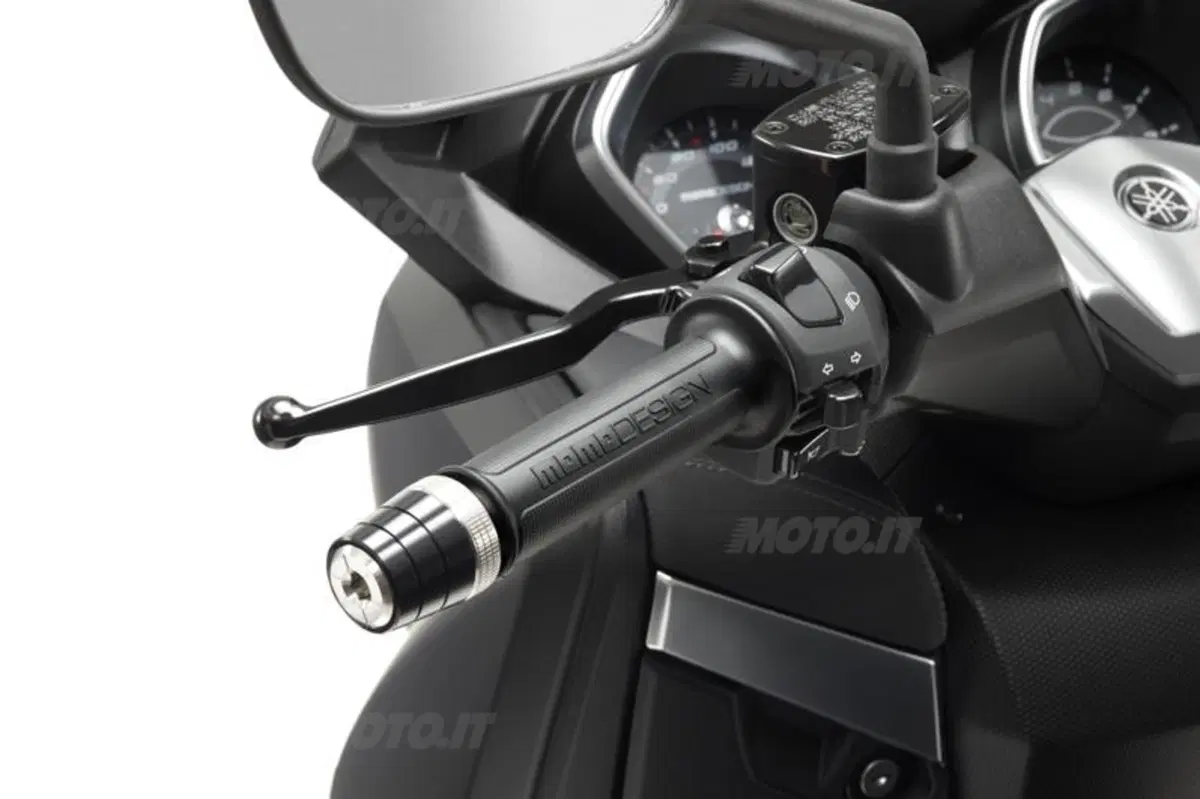Yamaha presenta il nuovo X-Max 400 MomoDesign (33)
