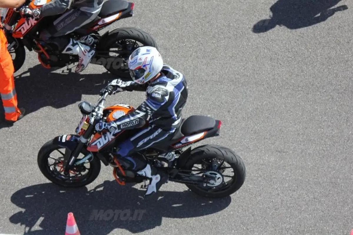 KTM 200 Duke Trophy, ve lo raccontiamo dalla pista (18)