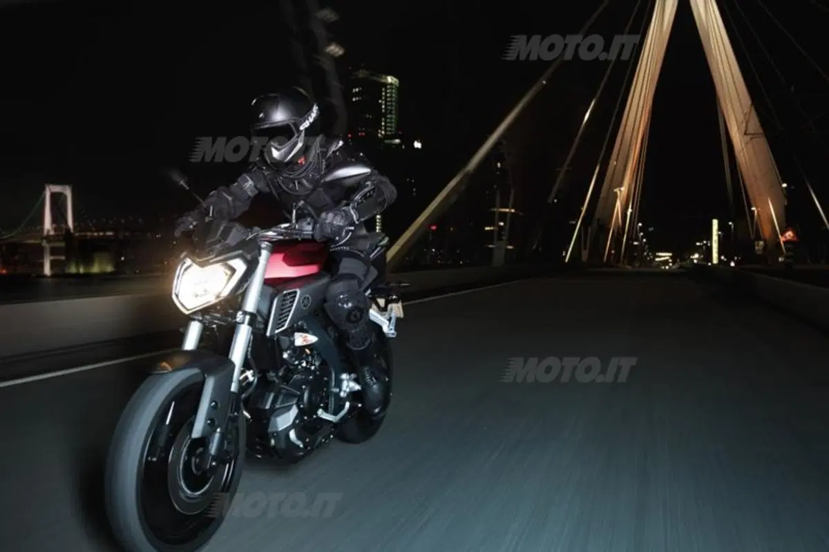 Nuova Yamaha MT-125, la naked per i sedicenni