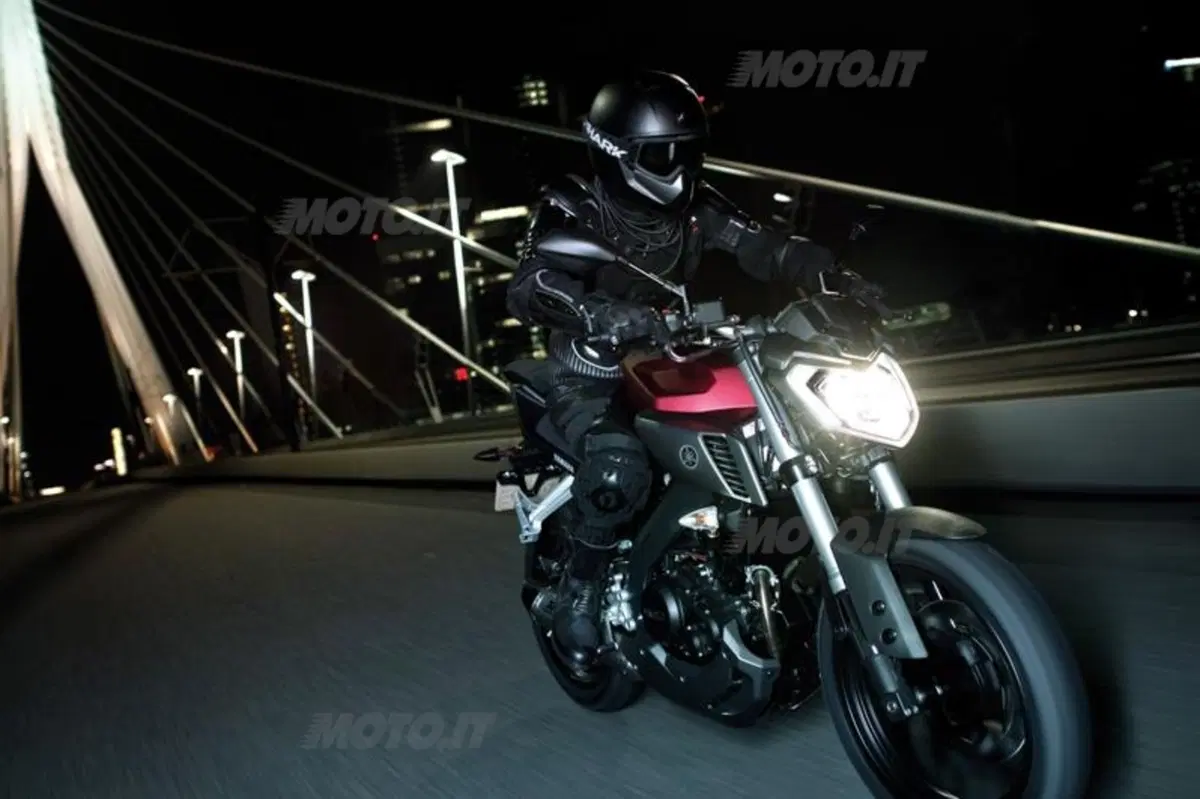 Nuova Yamaha MT-125, la naked per i sedicenni (2)