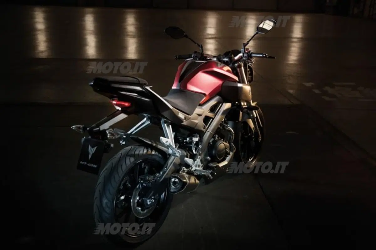 Nuova Yamaha MT-125, la naked per i sedicenni (9)
