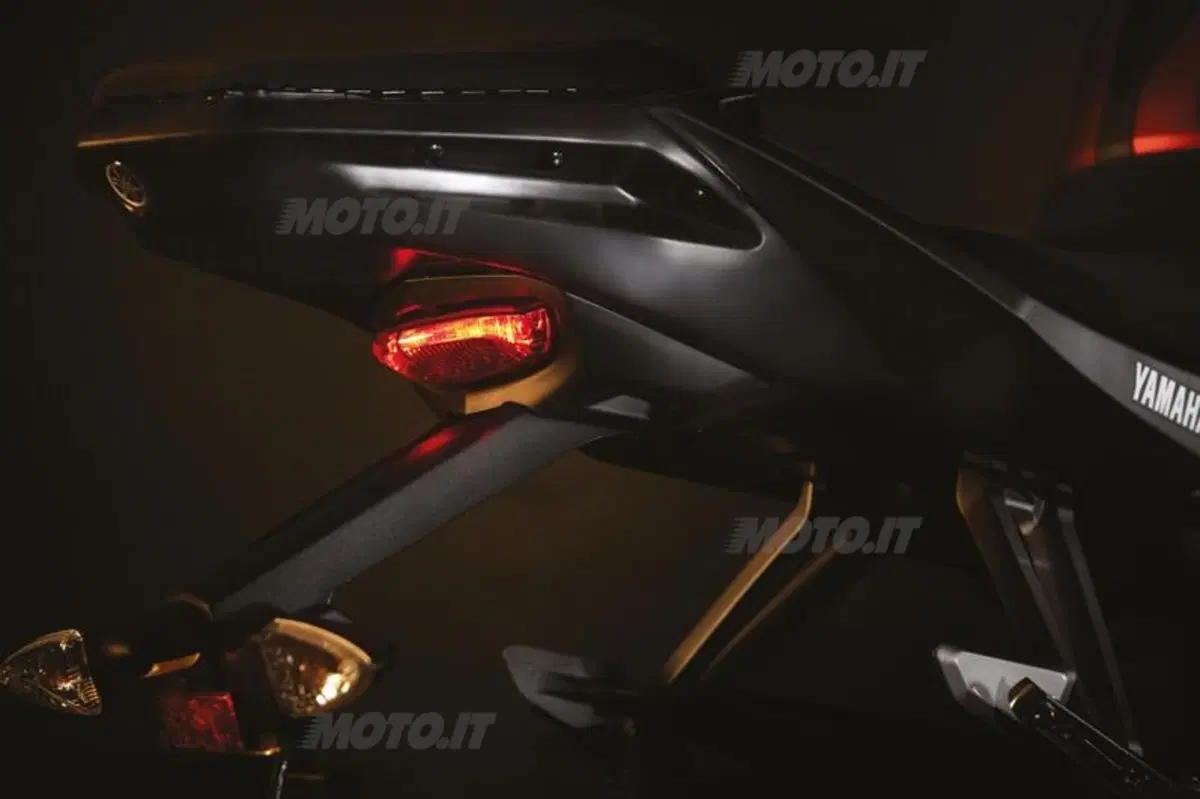 Nuova Yamaha MT-125, la naked per i sedicenni (23)