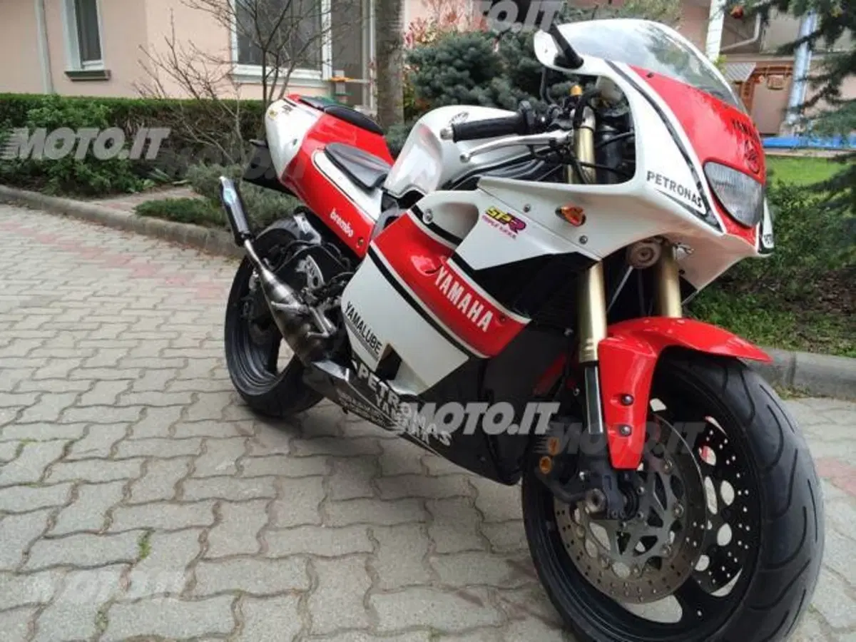 Le Belle e Possibili di Moto.it: Yamaha TZR 250 (2)