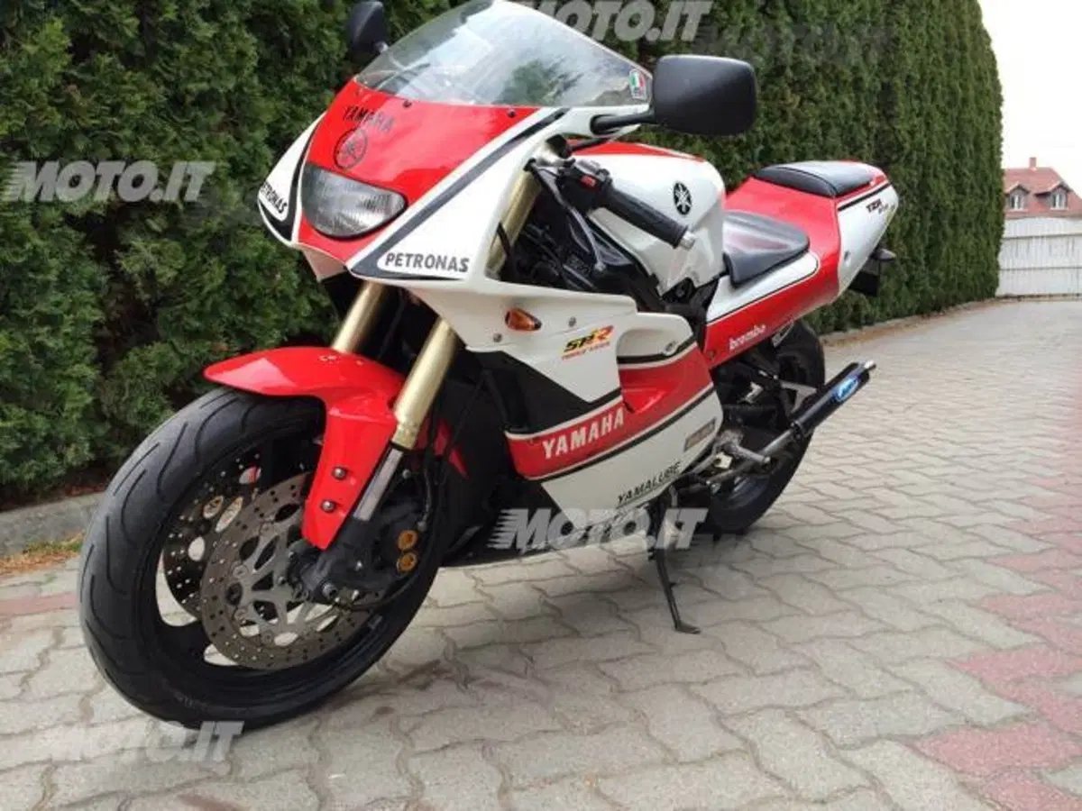 Le Belle e Possibili di Moto.it: Yamaha TZR 250 (3)