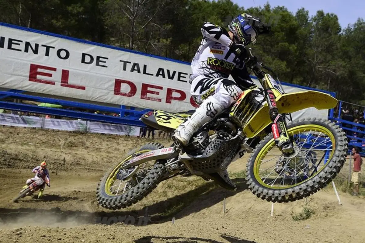 MXGP. Doppietta di Desalle e Herlings, Cairoli quarto in Gara 2 del GP di Spagna (2)