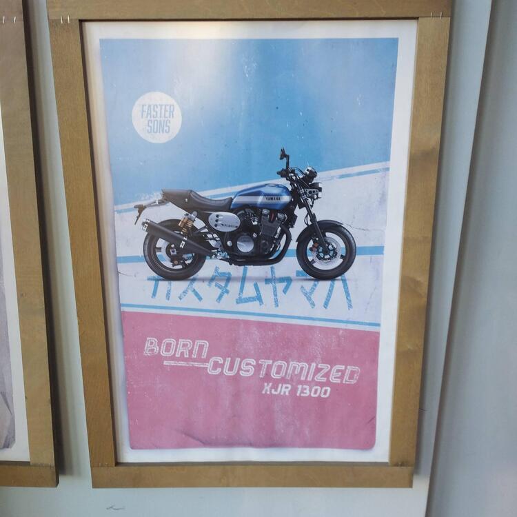 POSTER YAMAHA VINTAGE IN LEGNO