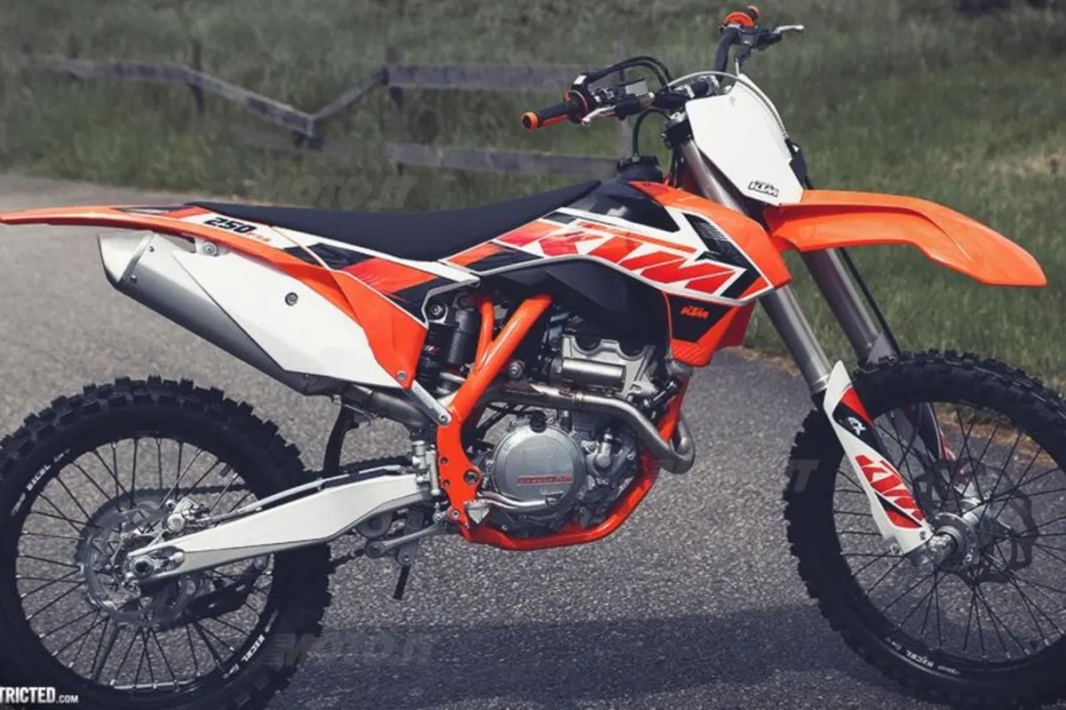 Nuova KTM 250 SX-F 2015. Le prime foto