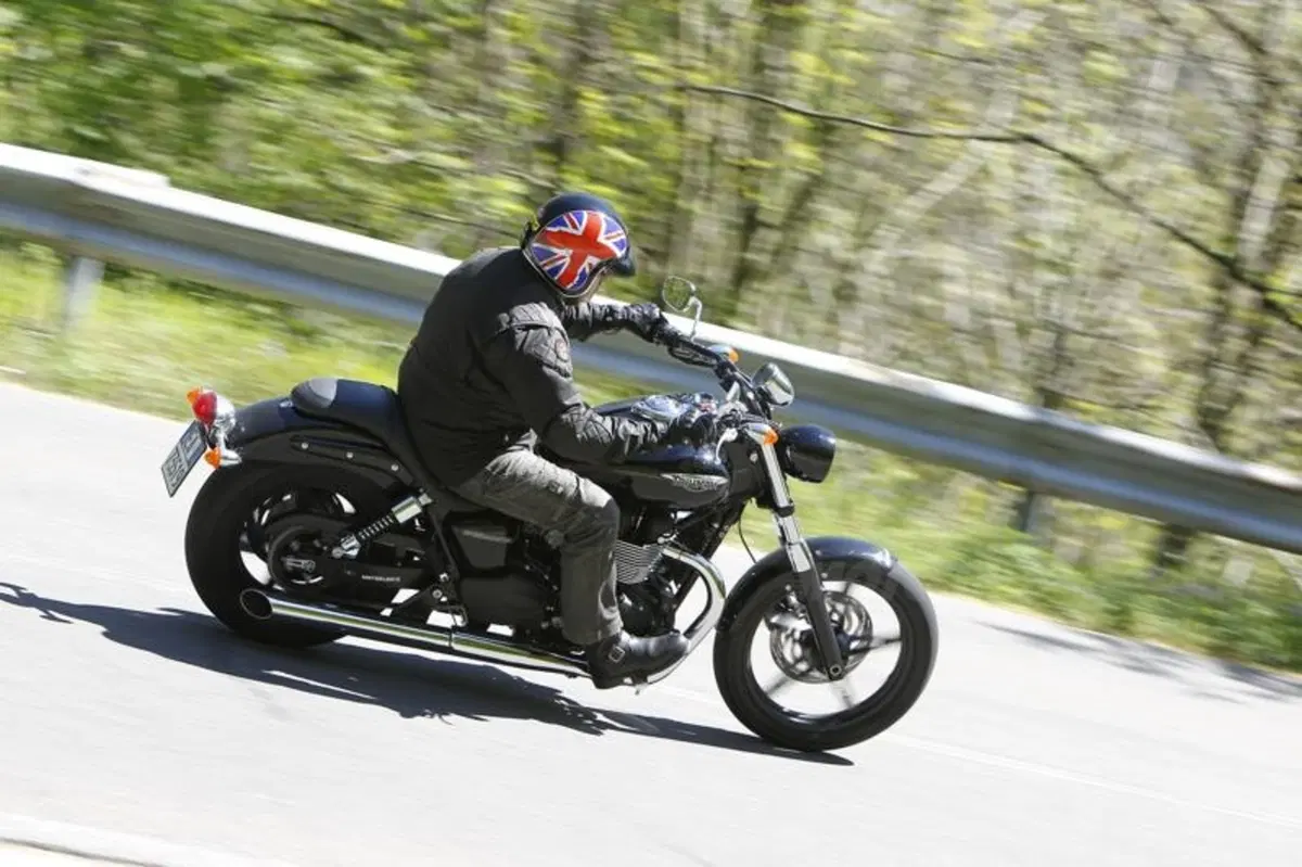 Nuove Triumph Cruiser 2014  (2)