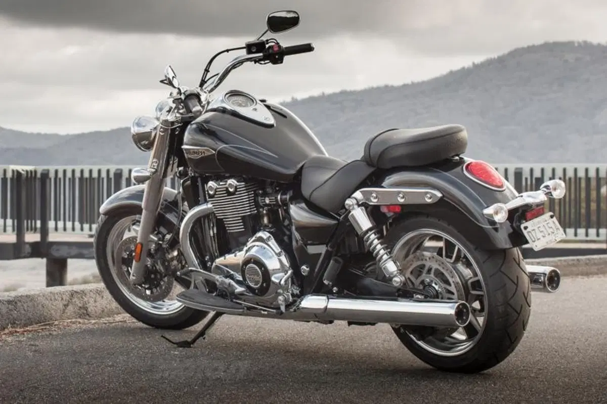 Nuove Triumph Cruiser 2014  (21)