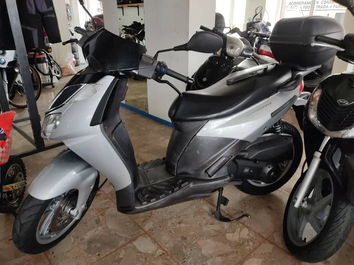 Aprilia Sportcity 200 (2004 - 08) (2)