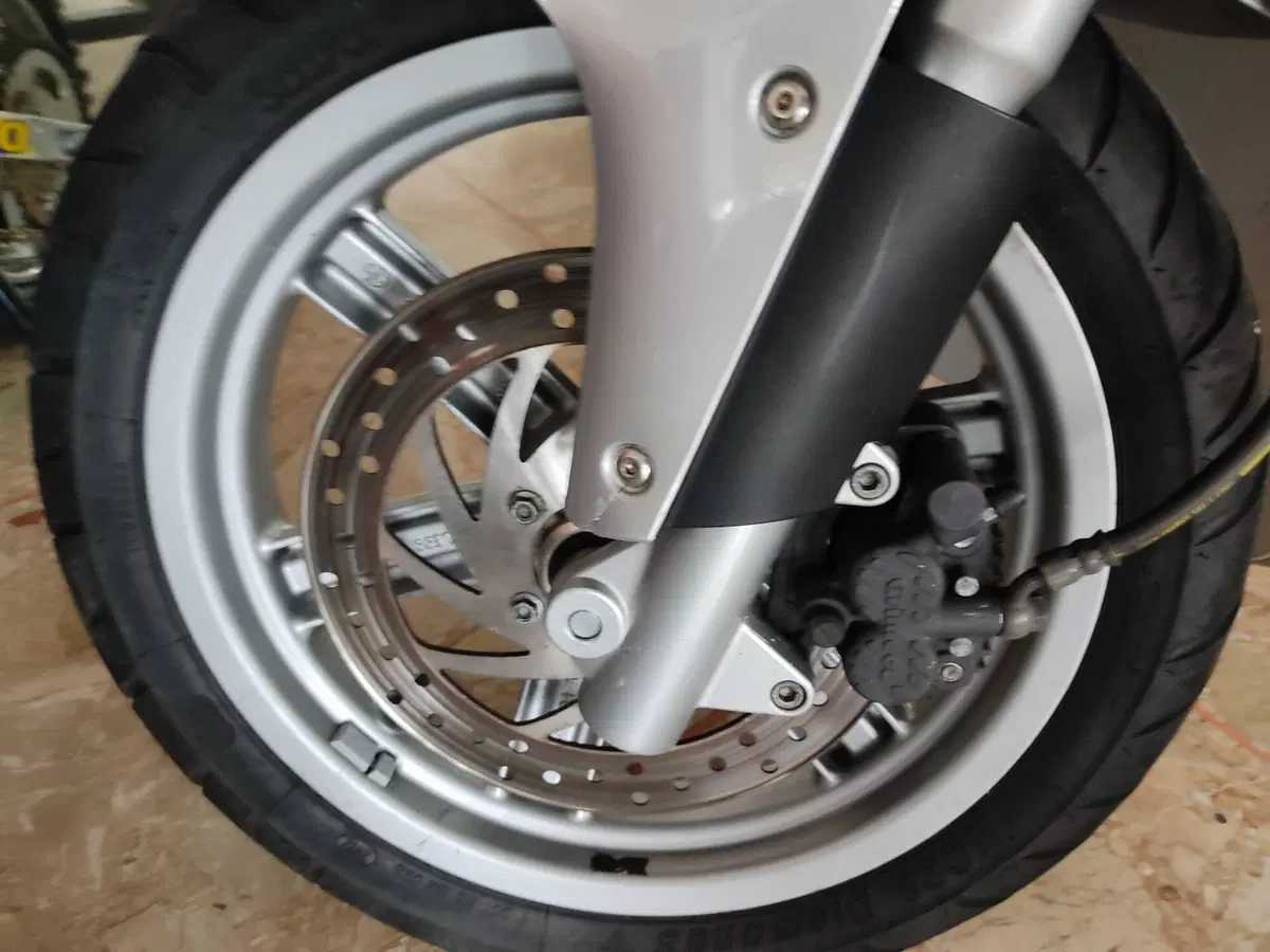 Aprilia Sportcity 200 (2004 - 08) (6)