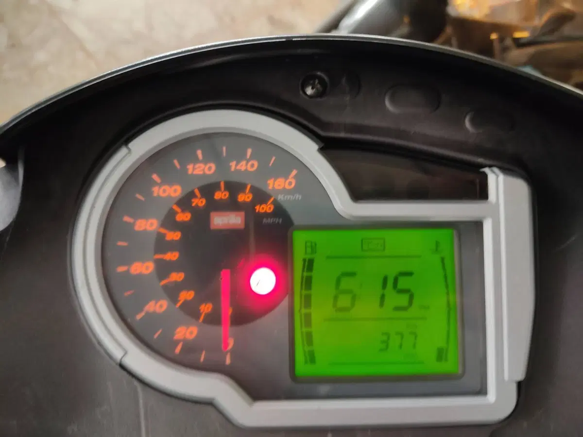 Aprilia Sportcity 200 (2004 - 08) (5)