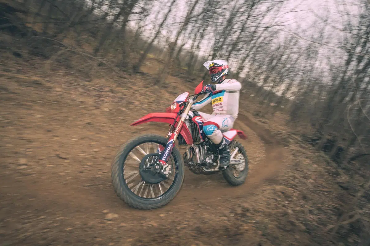 Meglio la 250 o la 300? TEST Honda CRF RX Enduro 2022: ecco le differenze (5)