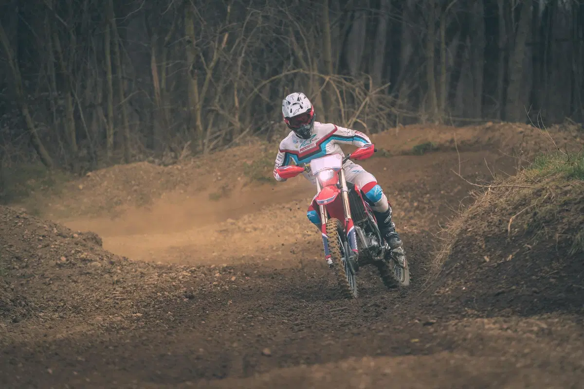 Meglio la 250 o la 300? TEST Honda CRF RX Enduro 2022: ecco le differenze (7)