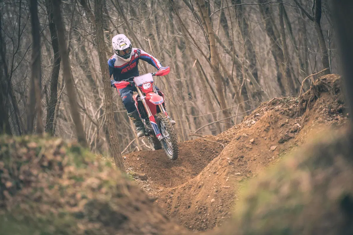 Meglio la 250 o la 300? TEST Honda CRF RX Enduro 2022: ecco le differenze (2)