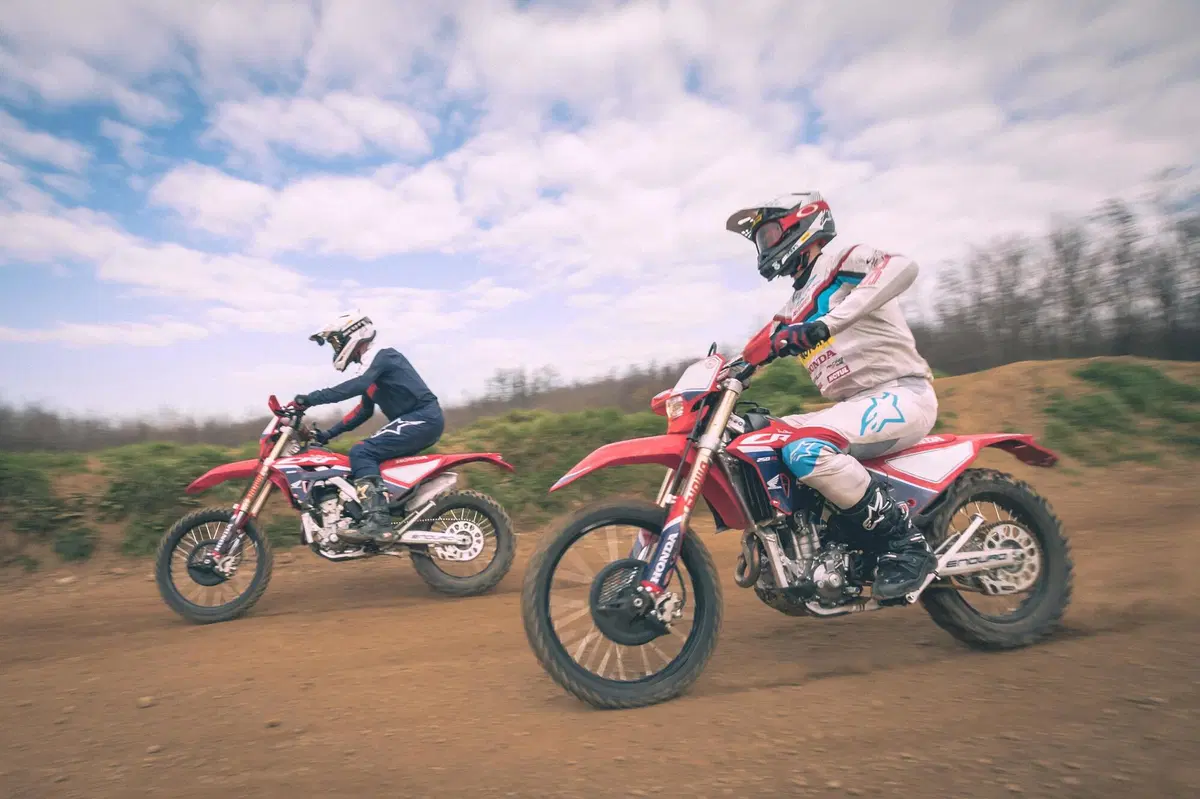 Meglio la 250 o la 300? TEST Honda CRF RX Enduro 2022: ecco le differenze (9)