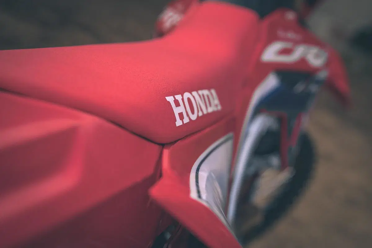 Meglio la 250 o la 300? TEST Honda CRF RX Enduro 2022: ecco le differenze (15)