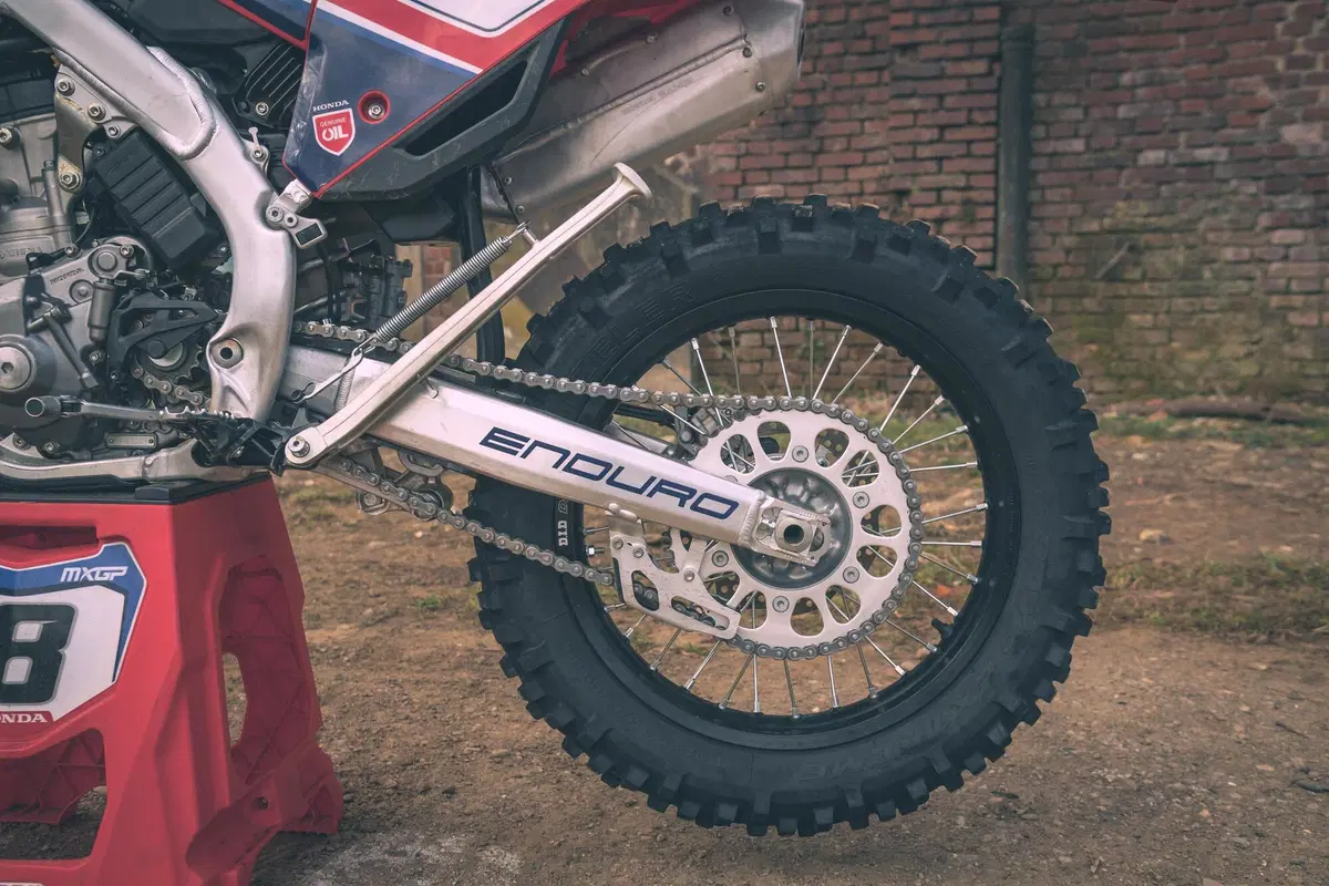 Meglio la 250 o la 300? TEST Honda CRF RX Enduro 2022: ecco le differenze (17)