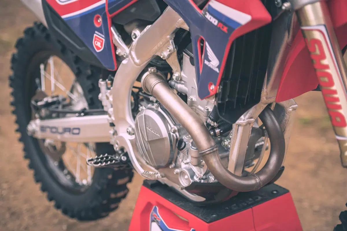 Meglio la 250 o la 300? TEST Honda CRF RX Enduro 2022: ecco le differenze (22)