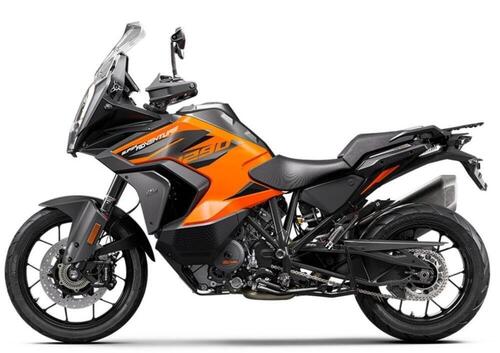 KTM 1290 Super Adventure: è in arrivo una terza versione base? (3)