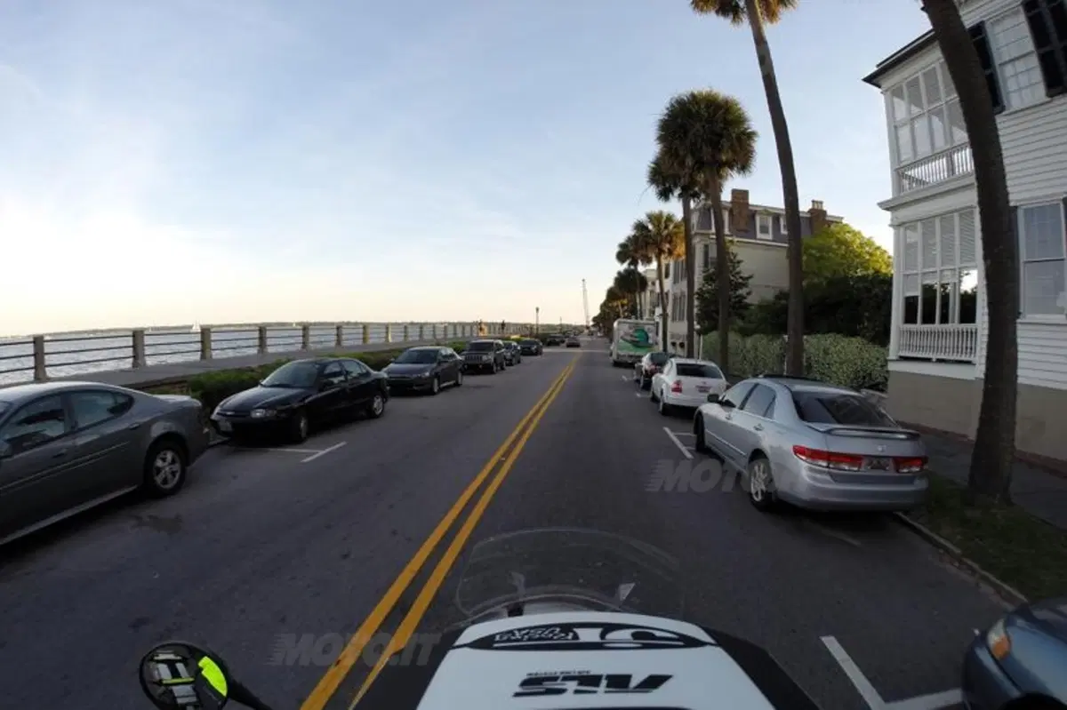 Con la action-cam sul casco è tutto un altro girare (7)