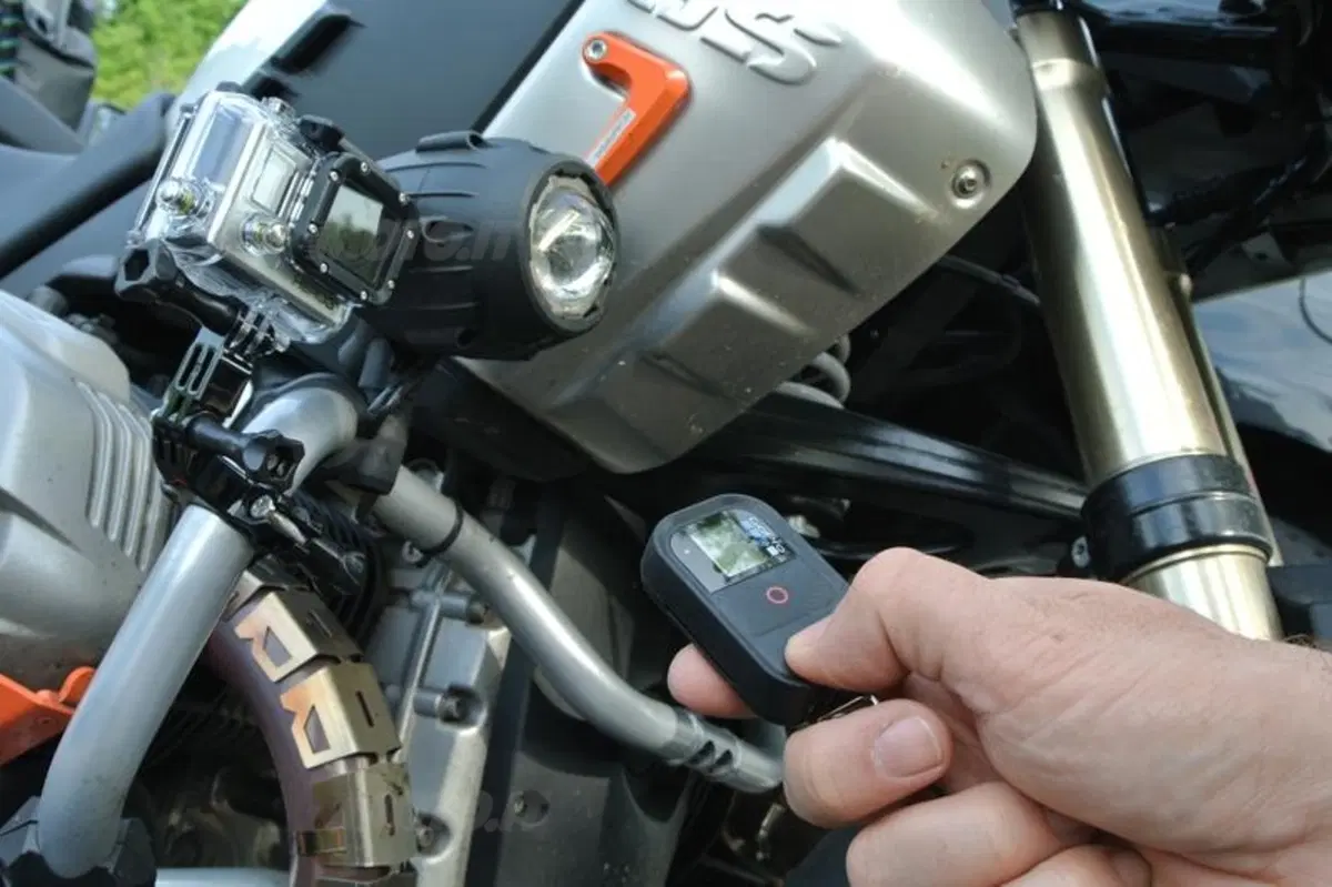 Con la action-cam sul casco è tutto un altro girare (13)