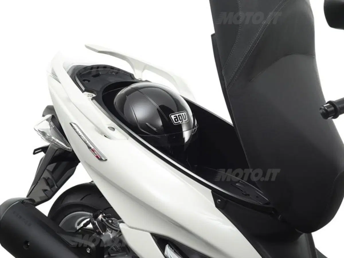 Yamaha presenta il nuovo Majesty S 2014 (14)