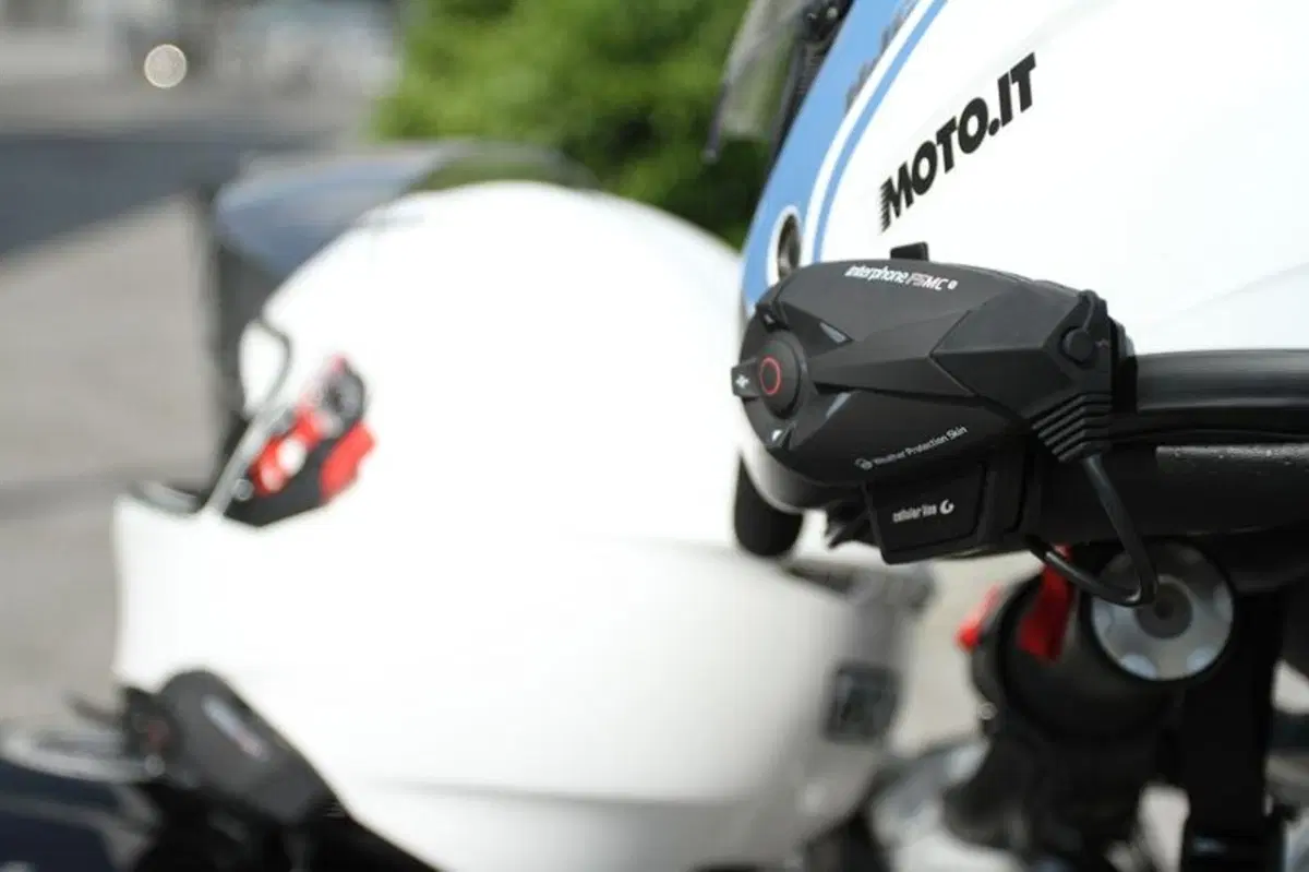 Interphone F5MC. La nostra prova su strada  (6)