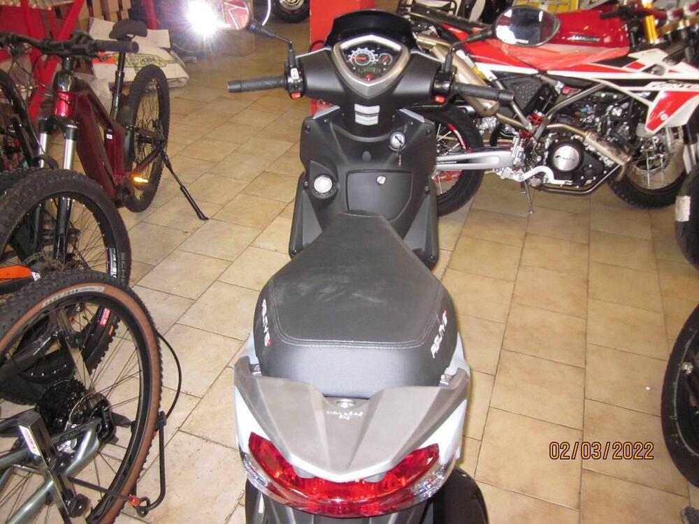 Kymco Agility 125 R16 + (2021 - 24) (5)