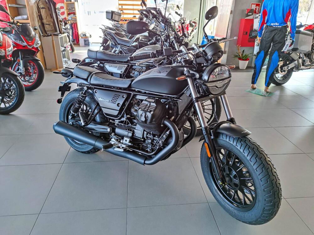 Moto Guzzi V9 Bobber (2021 - 24)