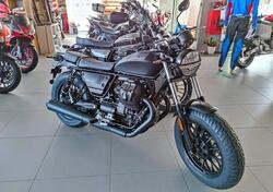 Moto Guzzi V9 Bobber (2021 - 24) nuova