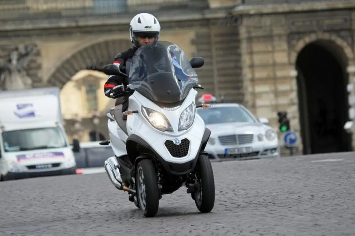 Piaggio MP3 500 ABS - ASR (7)