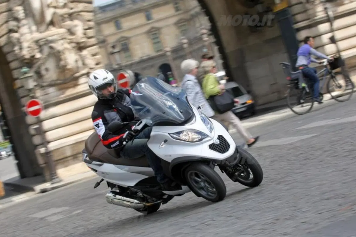 Piaggio MP3 500 ABS - ASR (8)