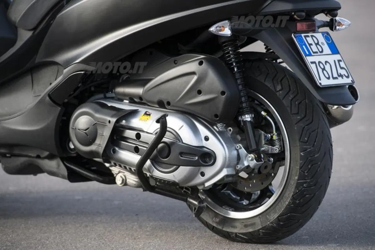 Piaggio MP3 500 ABS - ASR (17)
