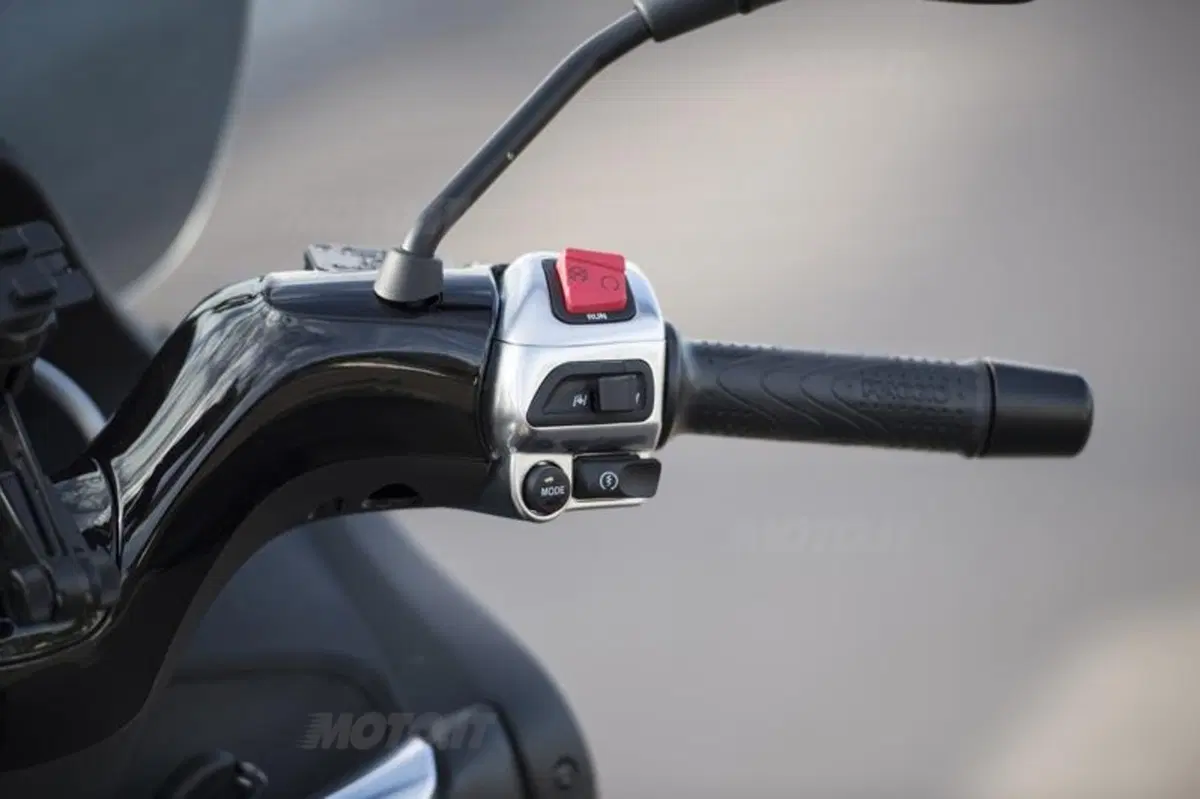 Piaggio MP3 500 ABS - ASR (19)